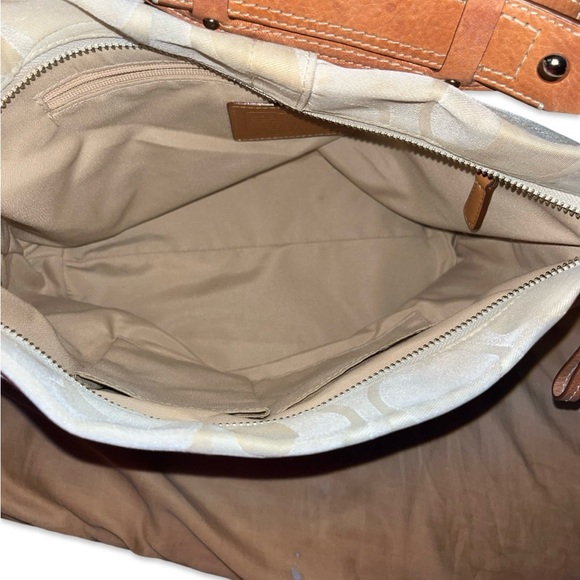 EUC COACH CARLY HOBO BAG - Picture 12 of 15